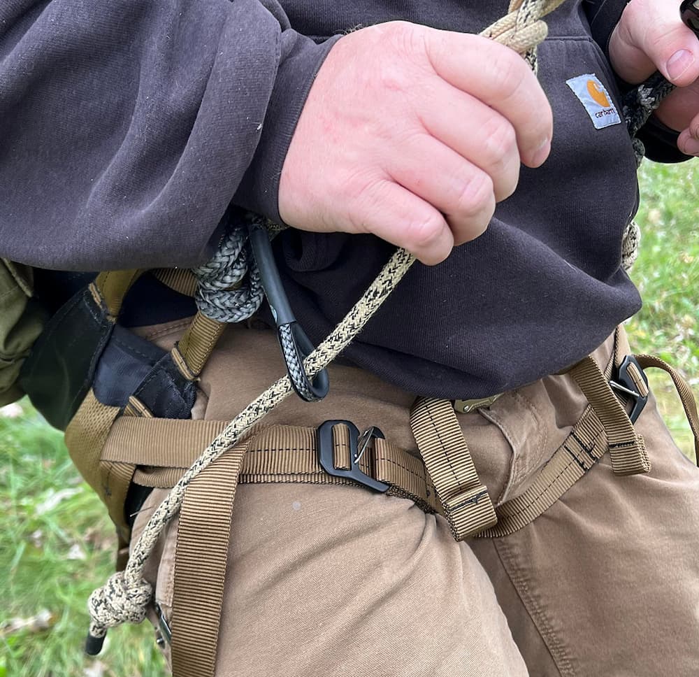 Angled view of the front of the Buzzard Roost saddle.